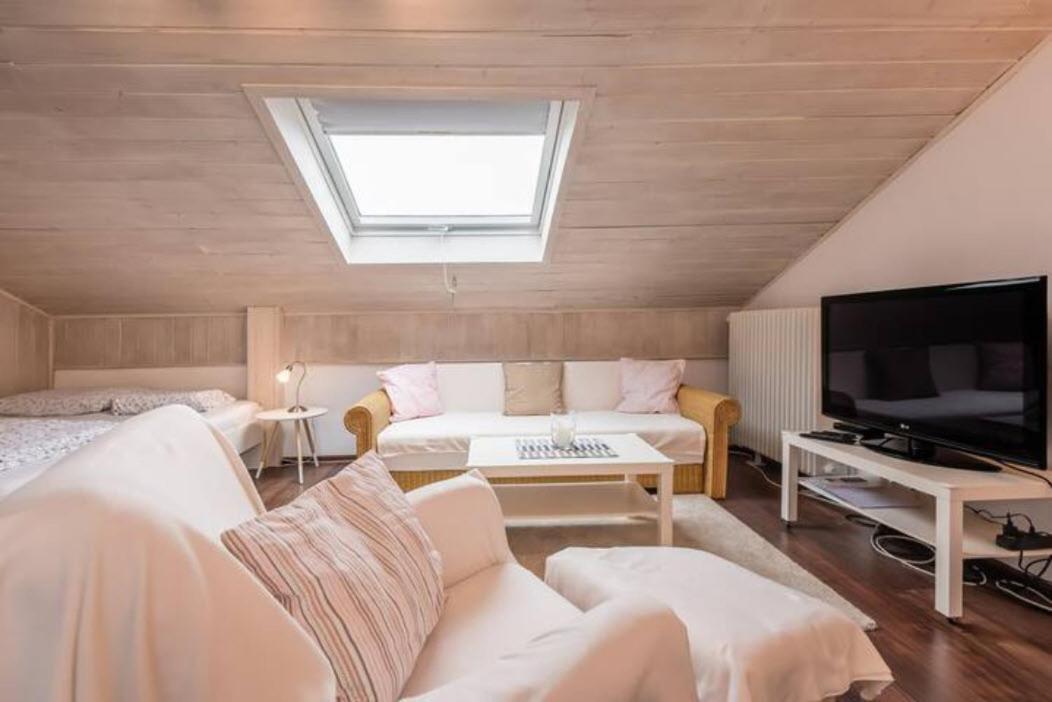 Modernes Apartment Zum Wohlfuehlen Kolbermoor Buitenkant foto